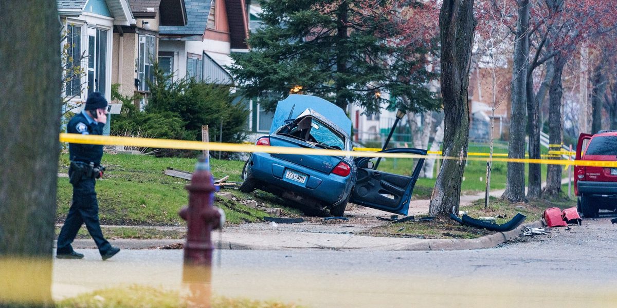 Road crashes and traffic disruption — car crash