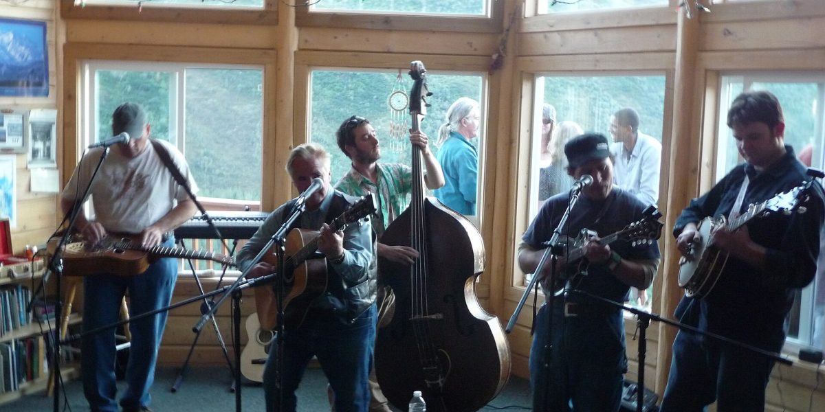 Live music — music festival