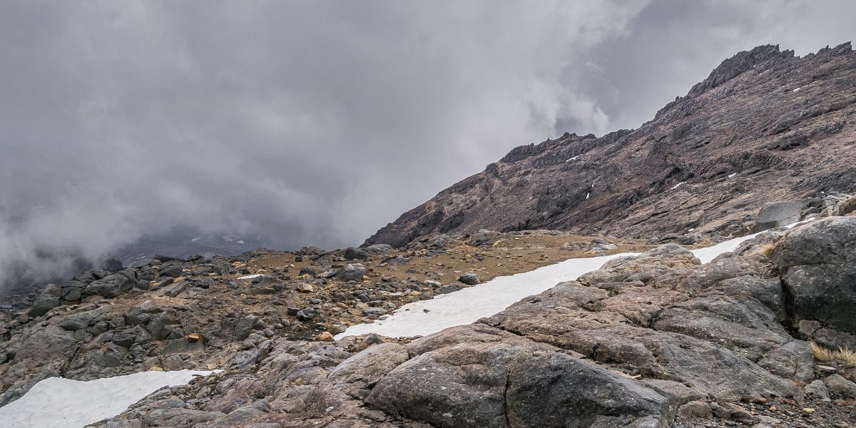 Earthquakes and volcanoes — mount ruapehu