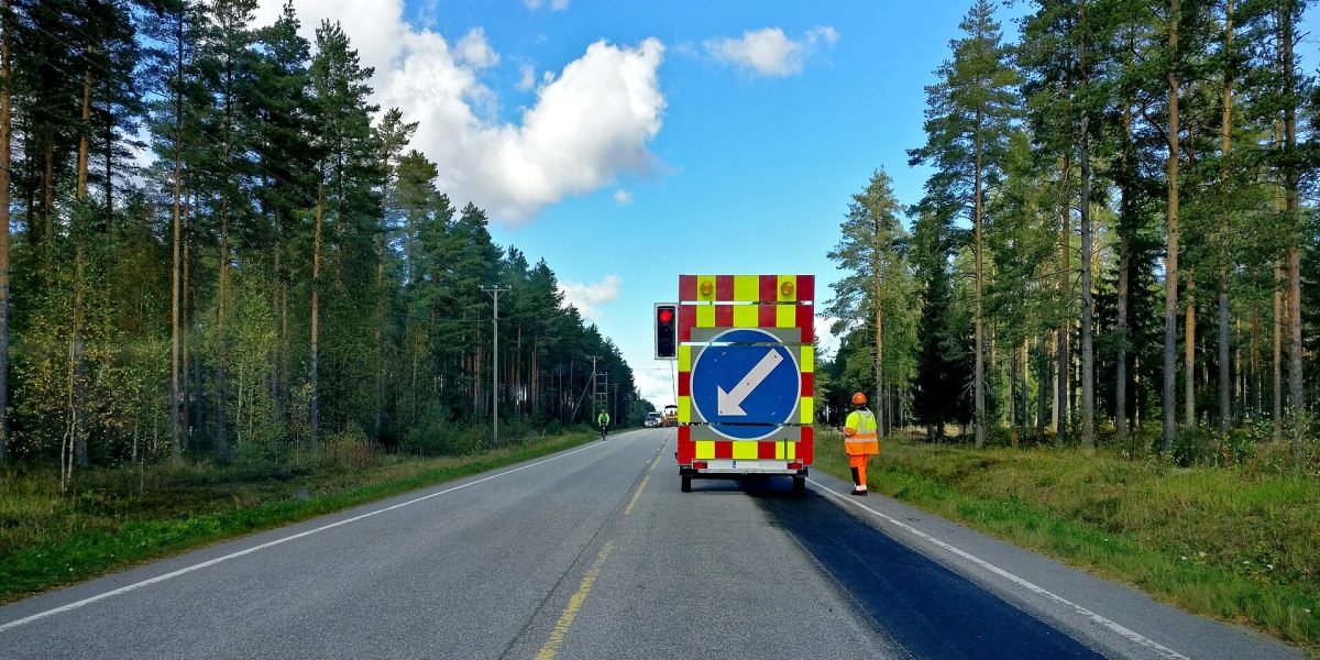 Road works and construction — roadworks traffic
