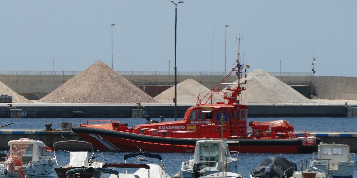Ship sinkings and maritime disasters — sea rescue