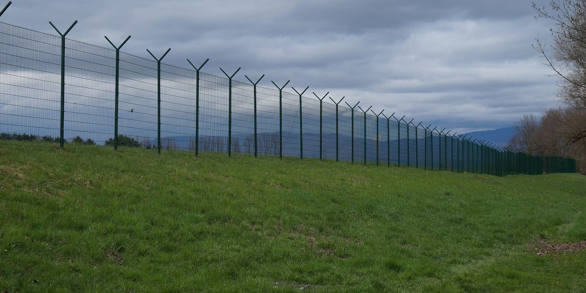 Migrant arrests — border fence