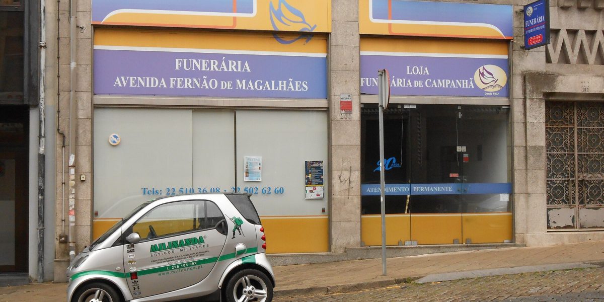 Funeral industry — funeral director