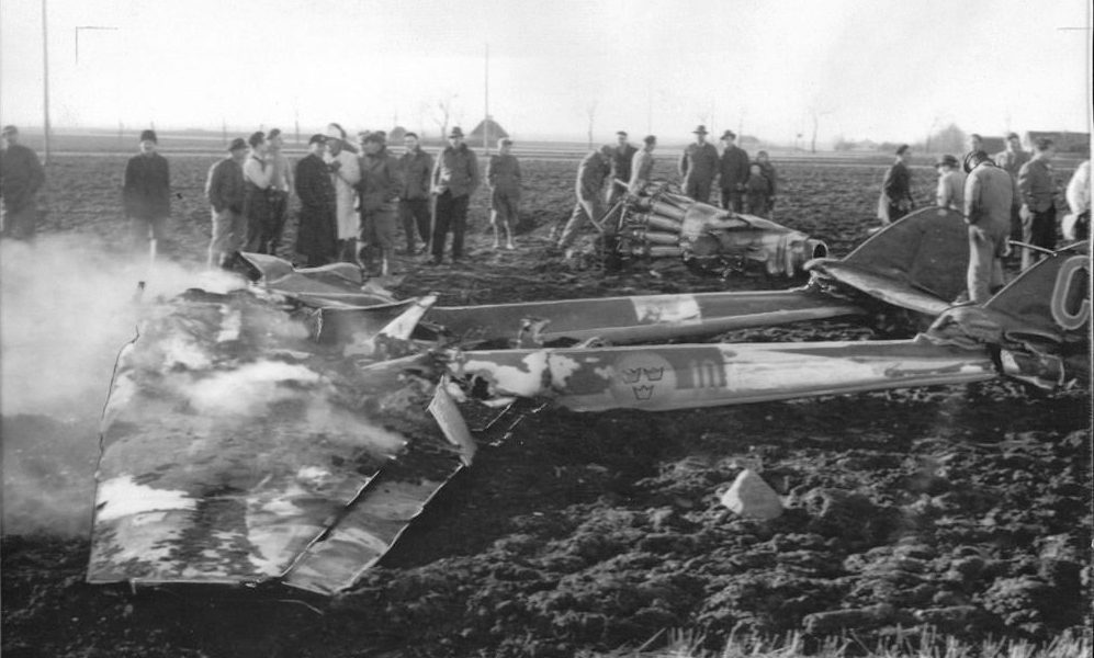 Aircraft crashes — airplane crash