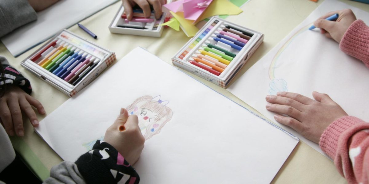 Children's art programs — children art