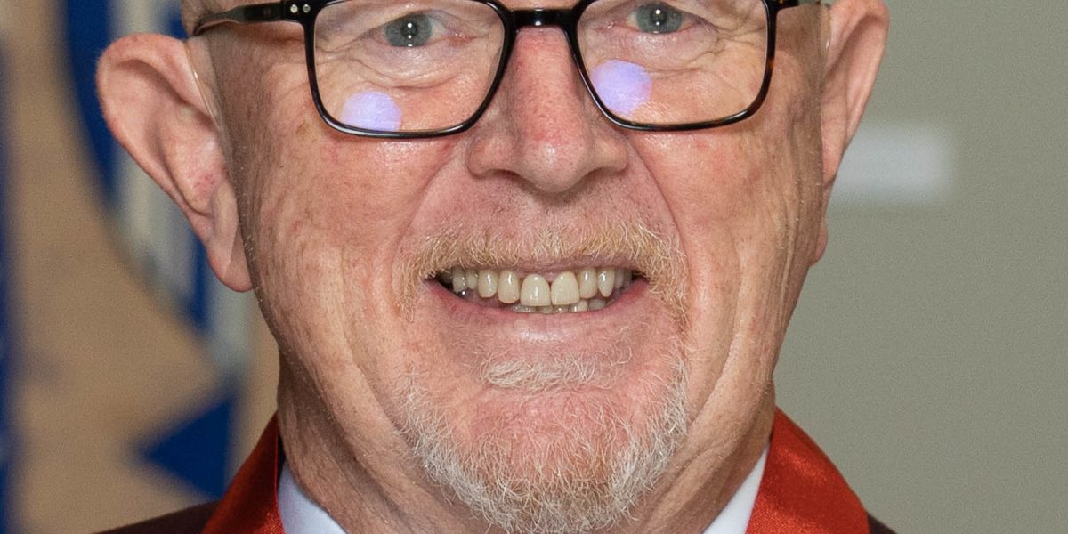 Dave Dobbyn