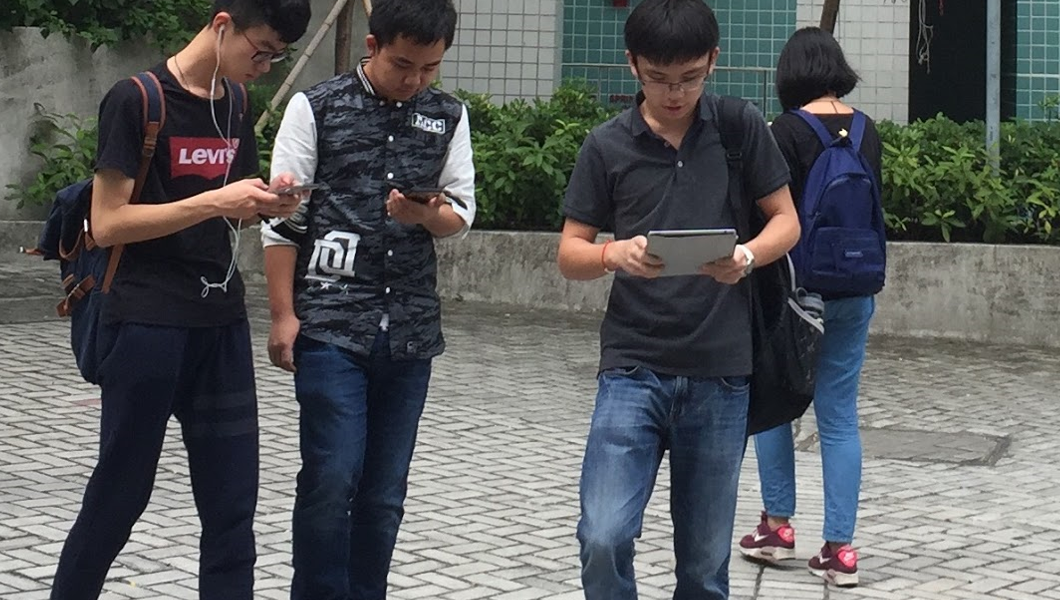 Youth and AI use — young people smartphone